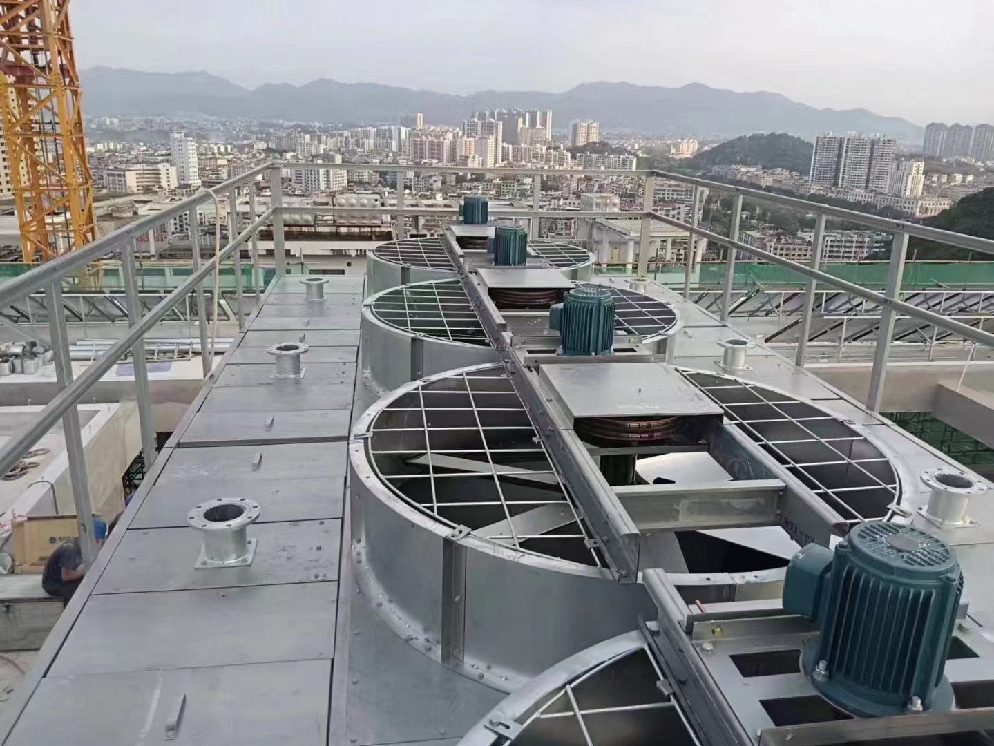閉式冷卻塔用作什么地方比較合適呢？,閉式冷卻塔工作原理